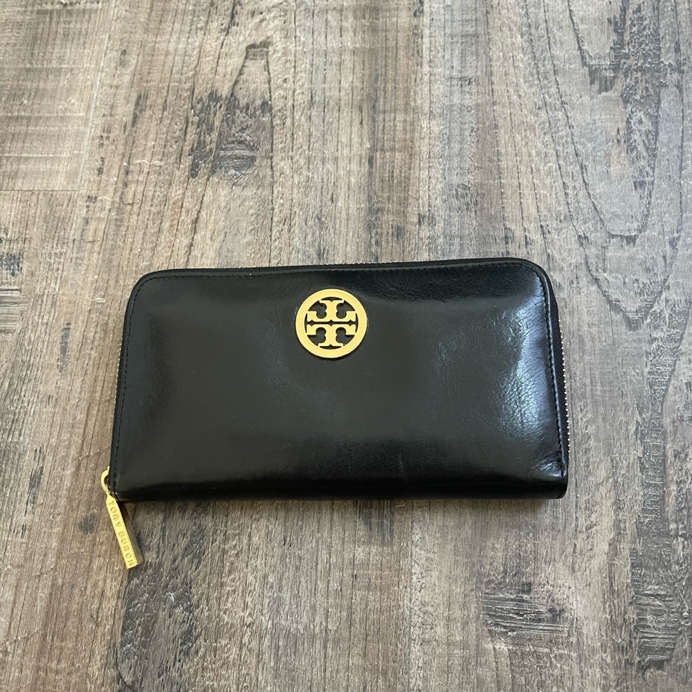 Tory Burch Robinson Continental Wallet
